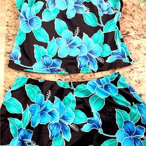 Floral Two-Piece Tankini Set with Blue and Green Hibiscus